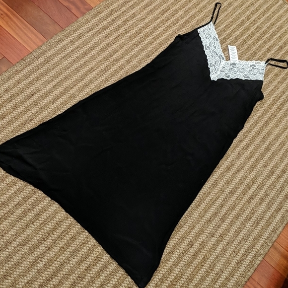 Urban Outfitters Dresses & Skirts - Urban Outfitters Dress Slip New Sz Medium